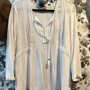 Womens top with pleat detail n trim